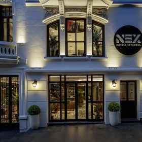 โรงแรมเน็กซ์ อิสตันบูล ซิตี้ เซ็นเตอร์ 1, โรงแรม & ที่พัก Quartz Clinique | โบท็อกซ์ | Dudak Dolgusu | Vaser Liposuction | Meme Büyütme