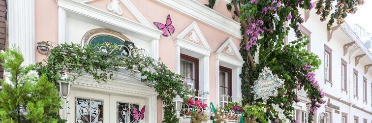 อื่นๆ Romantic Hotel