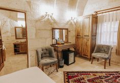 其他 3 Lagania In Cave