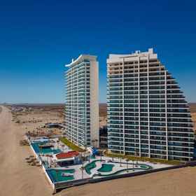 Encantame Towers Free American Breakfast - Beach Cabana 1, โรงแรม & ที่พัก Estado de Sonora