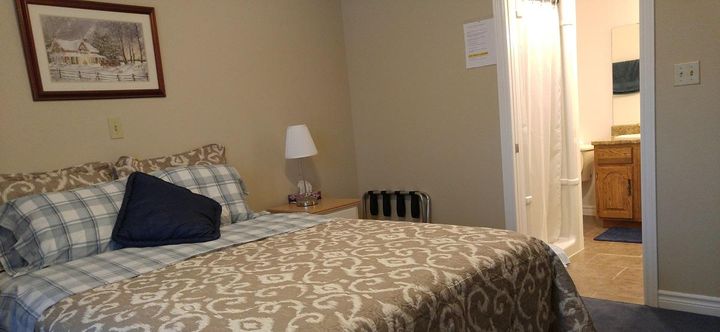 Others 2 B&B Trillium