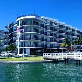 Fusion Resort Treasure Island 1, Hotel Eckerd College