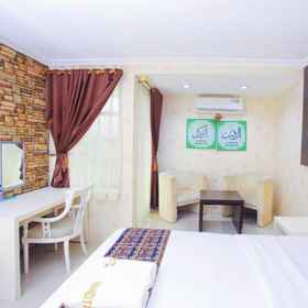 Hotel Main Pic 1 The Djakarta Anandita Syariah Hotel, Banjar Fried Chicken Hotels