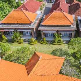 Hotel Main Pic1Asri Village by Bukit Vista，乌鲁瓦图断崖飯店