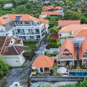 Hotel Main Pic1Plumeria Jineng，甘榜卡曼休息区飯店