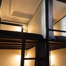 Hotel Main Pic 1 Sunshot Hostel, Joni Restaurant Hotels