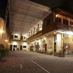 Hotel Main Pic 1 Grya Pyramyt, Makam Datuk Malik Ibrahim 호텔