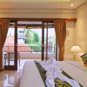 Hotel Main Pic1Meranggi Home Stay，Komaneka Fine Art Gallery飯店