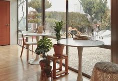 Lain-lain 2 White Story