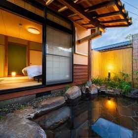 Yufuin Hanarenoyado Yukagetsu1Yufuin Hanare no Yado Yukagetsu,熊崎站飯店