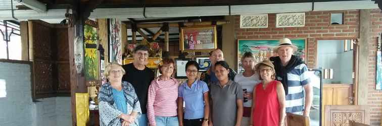 Lobby Karang Sari Guesthouse & Restaurant