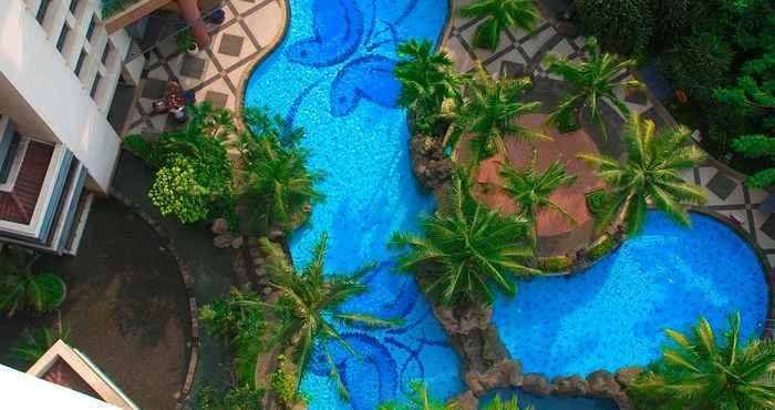 Swimming Pool Grand Tropic Suites Hotel