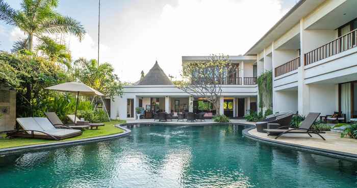 Swimming Pool Villa Diana Bali 