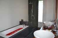 Toilet Kamar Villa Lea