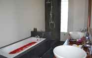 In-room Bathroom 3 Villa Lea