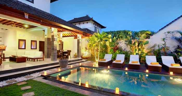 Swimming Pool Villa Adhyatma