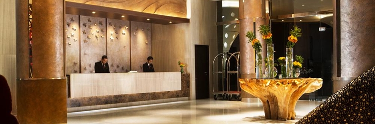 Lobby Hotel Santika Premiere Harapan Indah Bekasi