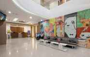 Lobby 3 Hotel 88 Grogol Jakarta By WH