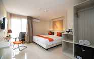 Bilik Tidur 5 The Gloria Suites Grogol, Jakarta 