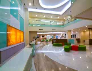 Lobi 2 Everbright Hotel Surabaya