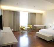 Bedroom 3 Everbright Hotel Surabaya