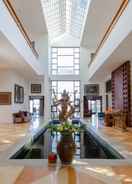 LOBBY Suarti Resort, Villas & Gallery