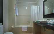 In-room Bathroom 6 Adi Dharma Hotel Legian