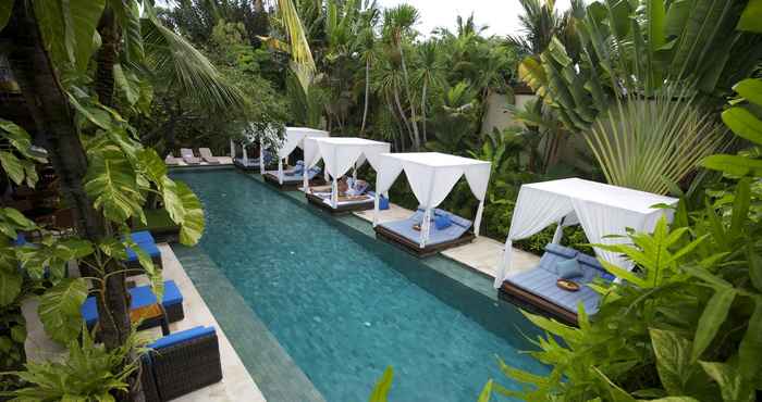 Kolam Renang The Elysian Boutique Villa Hotel