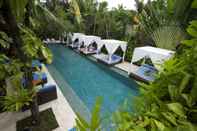 Kolam Renang The Elysian Boutique Villa Hotel