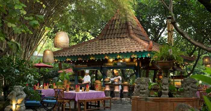 ร้านอาหาร Bumi Surabaya City Resort