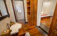 In-room Bathroom 7 Ubud Inn Cottage
