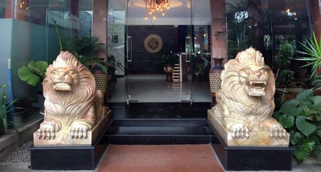 Exterior 2 Helios Hotel Malang