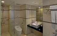 Toilet Kamar 6 Gino Feruci Braga by KAGUM Hotels