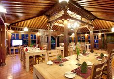 Nhà hàng 7 The Cangkringan Jogja Villas & Spa