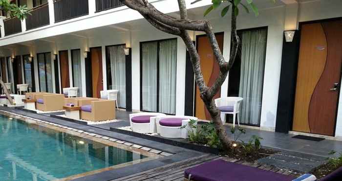 Swimming Pool Serela Kuta by KAGUM Hotels