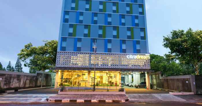 Bên ngoài Hotel Citradream Tugu Yogyakarta