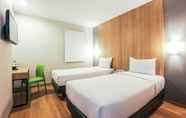 Kamar Tidur 3 Hotel Citradream Tugu Yogyakarta
