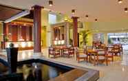 Lobi 4 The Rani Hotel & Spa