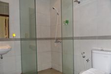In-room Bathroom Merbabu Guest House