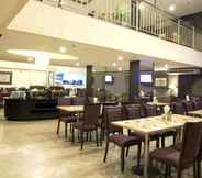 Restaurant 4 Losari Roxy Hotel Jakarta