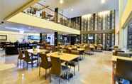 Restaurant 7 Losari Roxy Hotel Jakarta