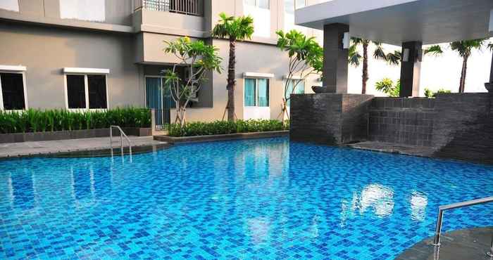 Kolam Renang Capital O 1748 Thamrin Condotel