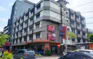 Bangunan 5 Losari Beach Hotel Makassar