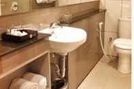 Toilet Kamar Ivory Hotel Bandung