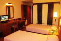 Bedroom Losari Beach Inn Makassar