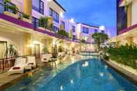 Swimming Pool Kuta Central Park Hotel