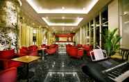 Bar, Cafe and Lounge 5 Atria Hotel Magelang