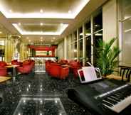 Bar, Cafe and Lounge 5 Atria Hotel Magelang