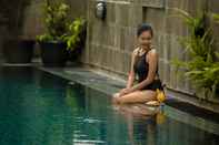 Swimming Pool Atria Hotel Magelang