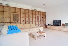 Common Space Scene Estate